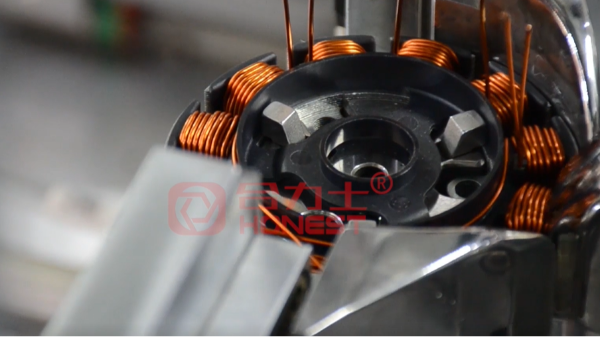 不同產(chǎn)能需求的電機如何選配自動繞線機？