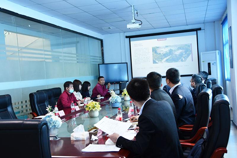 區(qū)人大常委會掛點服務企業(yè)走訪