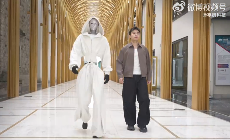 宇樹人形機(jī)器人-模特